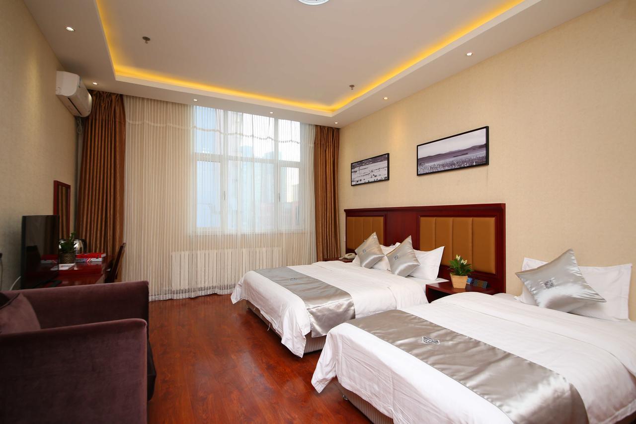 Chonpines Hotel צ'נגצ'ון מראה חיצוני תמונה