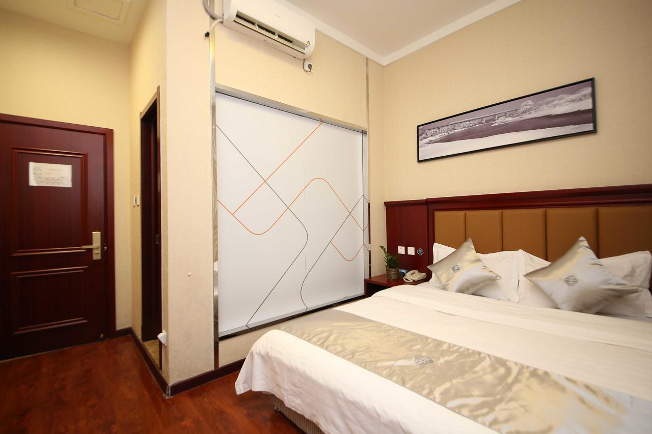 Chonpines Hotel צ'נגצ'ון מראה חיצוני תמונה