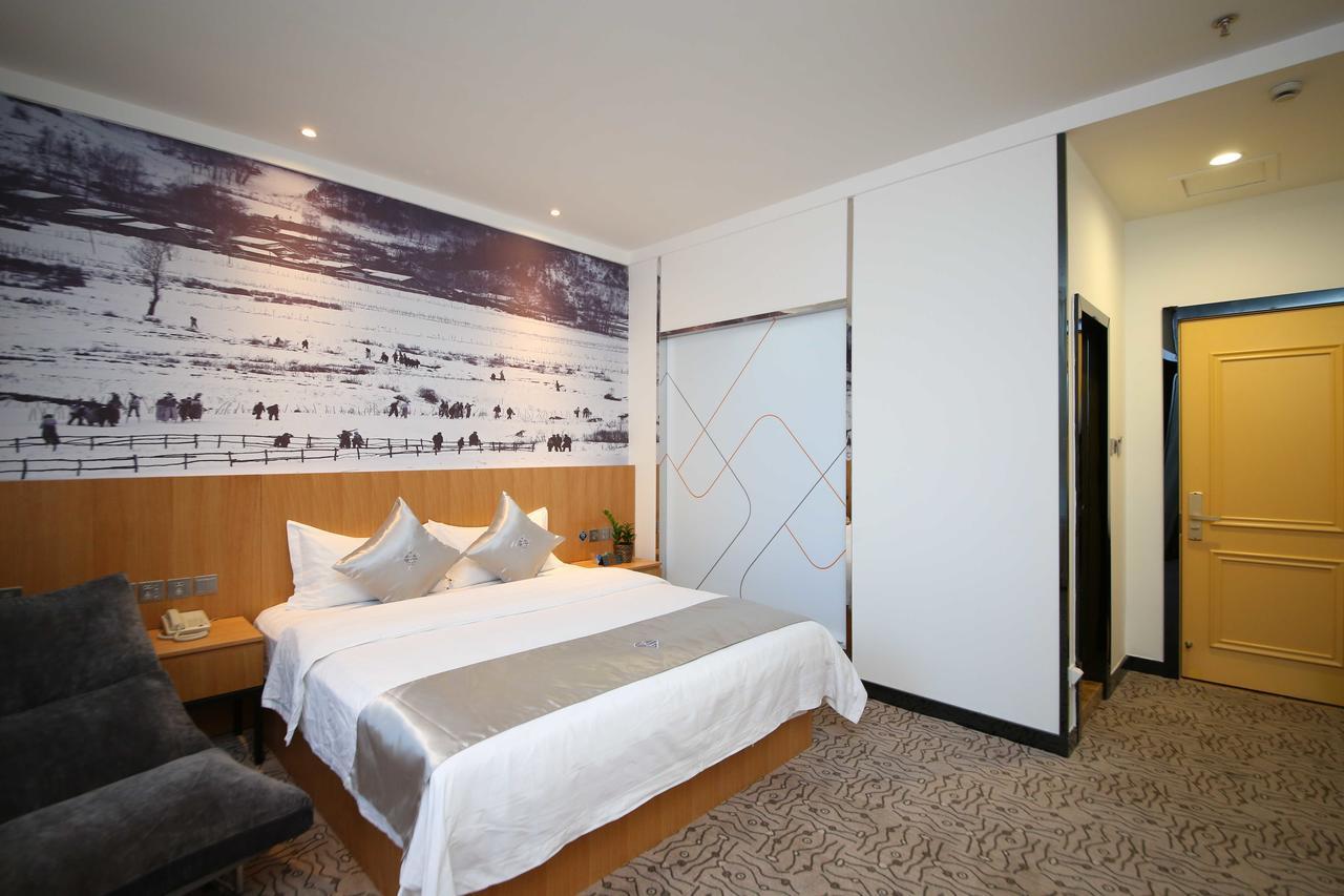 Chonpines Hotel צ'נגצ'ון מראה חיצוני תמונה